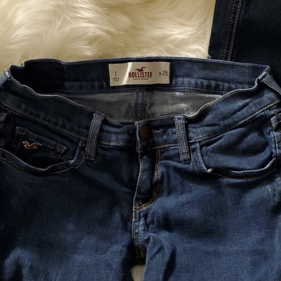 Hollister jeans size 1 dark wash - Picture 4 of 4